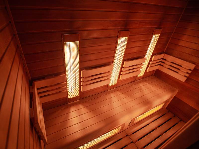 The Health Benefits of Using a Chromotherapy Sauna for Wellness